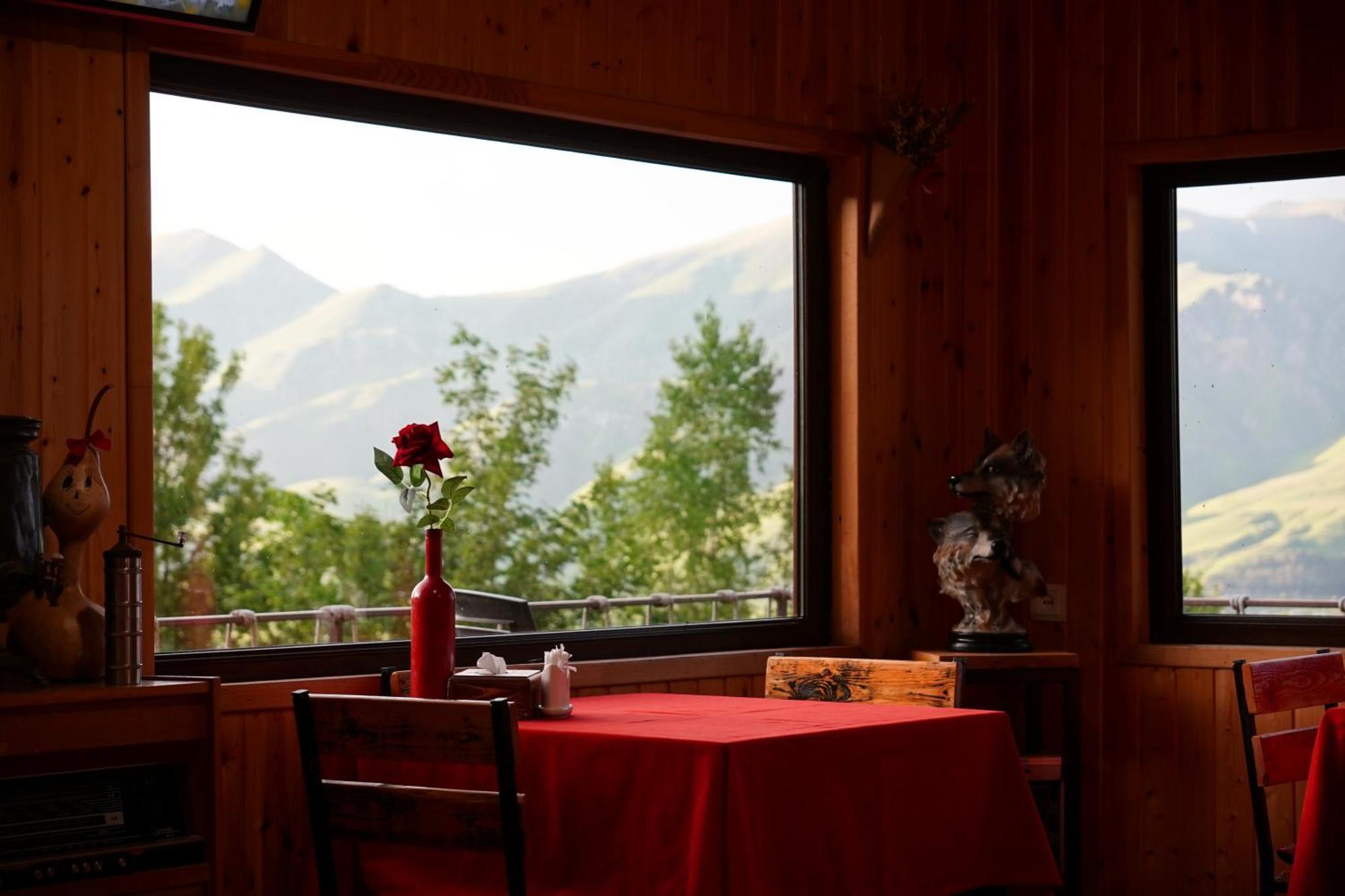 Glamping Wolf Mount Villa Margahovit Dış mekan fotoğraf